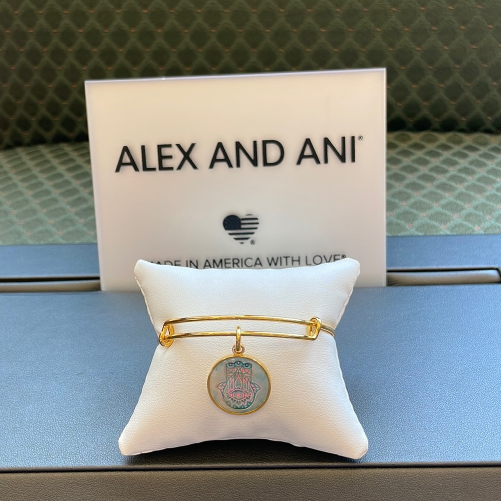 NWT Alex and Ani Hand of Fatima bracelet